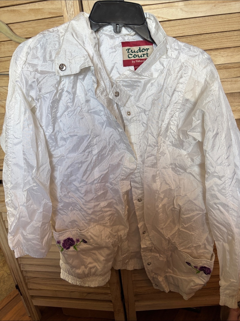 Haband Tudor Court White Lightweight Embroidered lightly lined windbreaker lrg